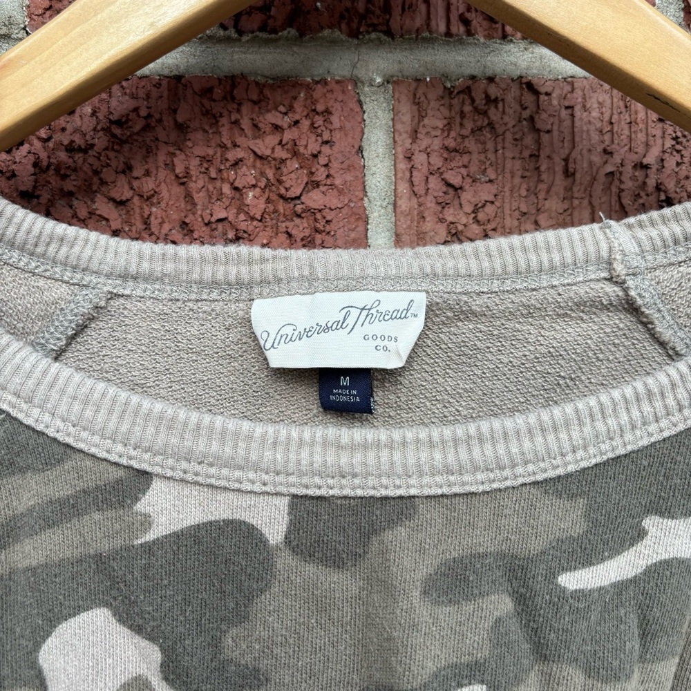 Universal Thread Green And Light Green Camouflage… - image 2